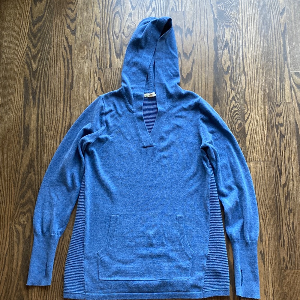 Dakini blue sweater, size M